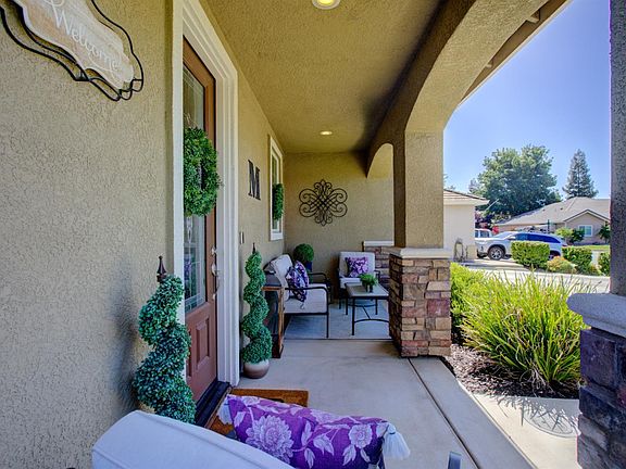 3rd image of 485 Windmill Ct