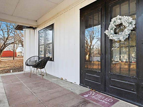 3rd image of 1110 Filmore St