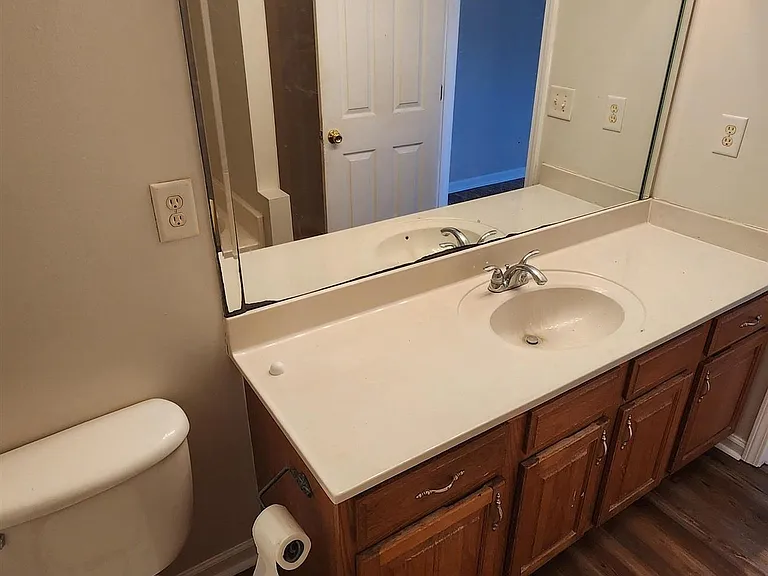 194 Tyson Glen Dr — Photo 7
