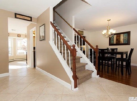 3rd image of 111 Twin Oaks Dr