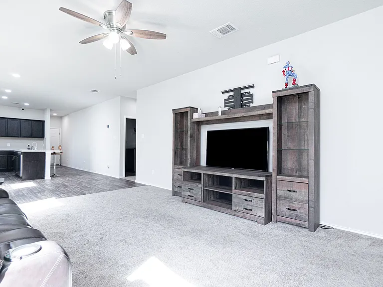 4614 Heathers Cross — Photo 3