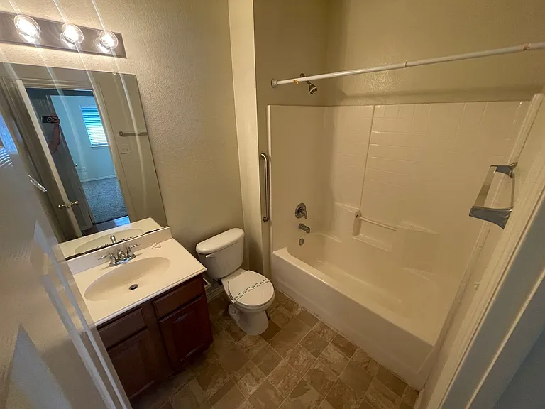 4415 Ashbury Ln — Photo 22
