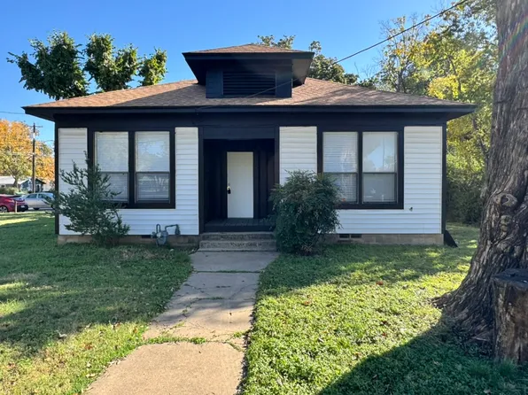 209 Bernard St, Denton, TX 76201