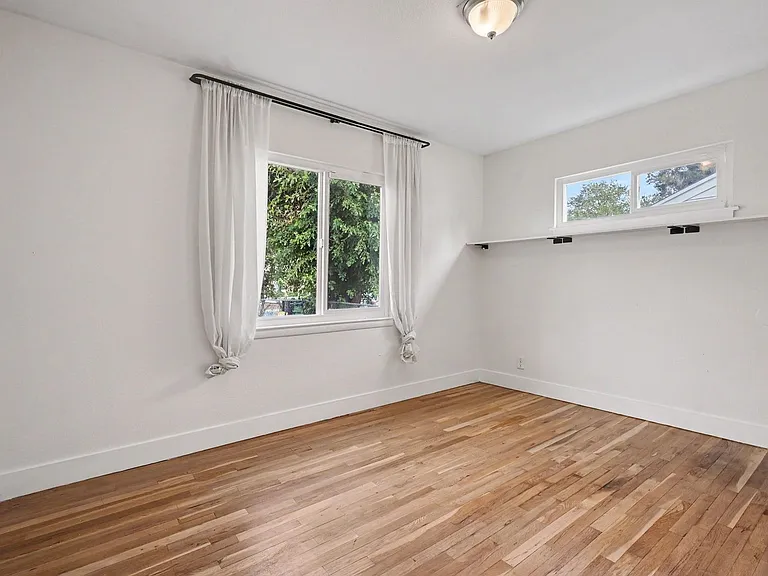 1310 Alton St — Photo 12