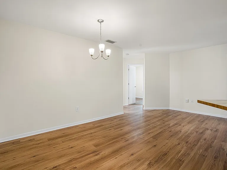 722 Carnival Ter — Photo 10