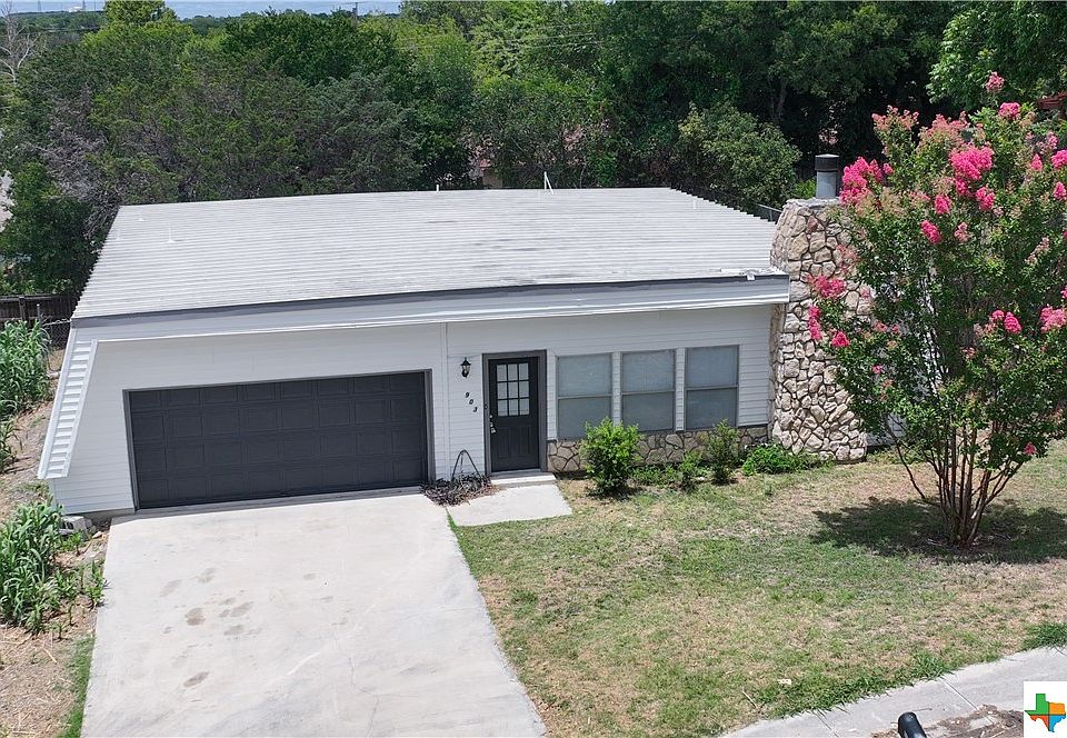1st image of 903 Davie Lee Dr