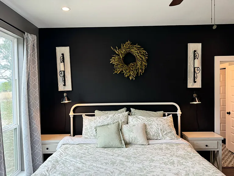 914 Bear Springs Trl — Photo 43