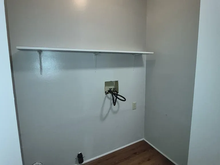 326 Nottingham Way — Photo 10