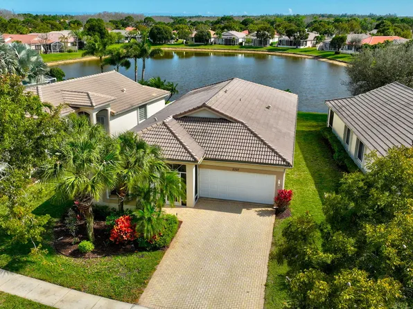 2707 Clipper Circle, West Palm Beach, FL 33411