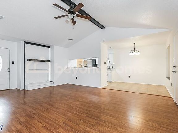 4th image of 49 Oak Ridge Dr
