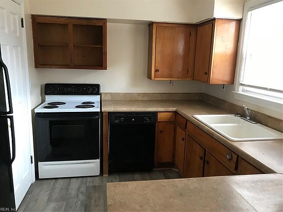 4th image of 1041 Reon Dr