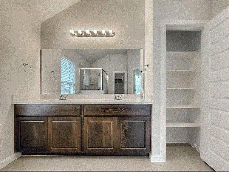 113 Thurston Dr — Photo 26