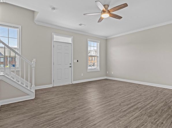 lexington-kentucky-446956486 picture