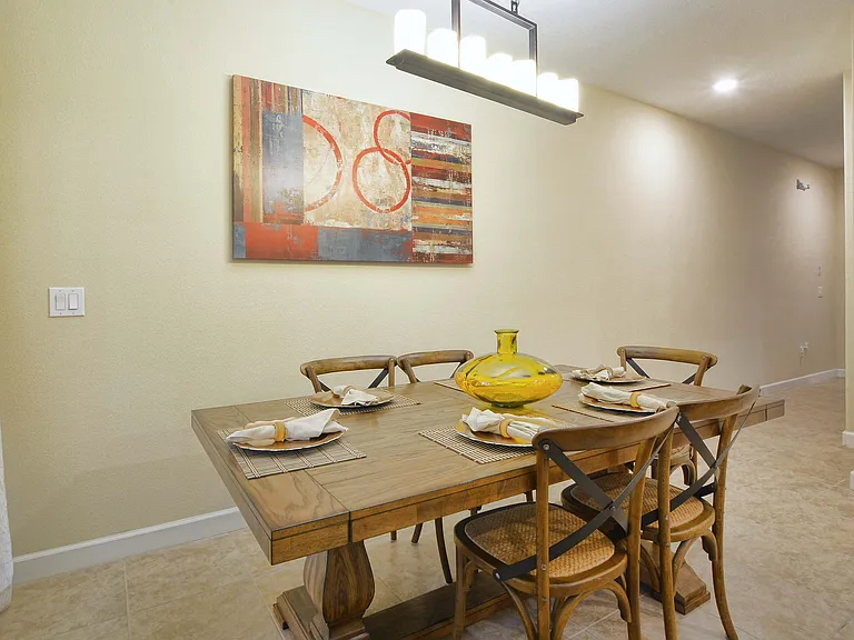 2929 Banana Palm Dr — Photo 3