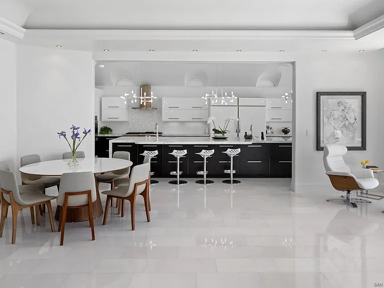 5850 Camino De La Costa — Photo 11