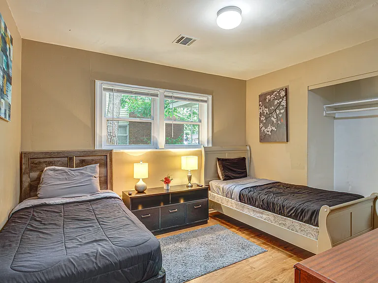1010 7th Ave SW — Photo 19