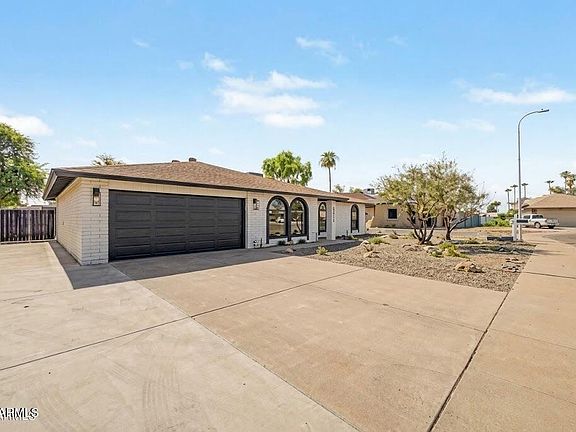 3rd image of 6014 S DORSEY Lane