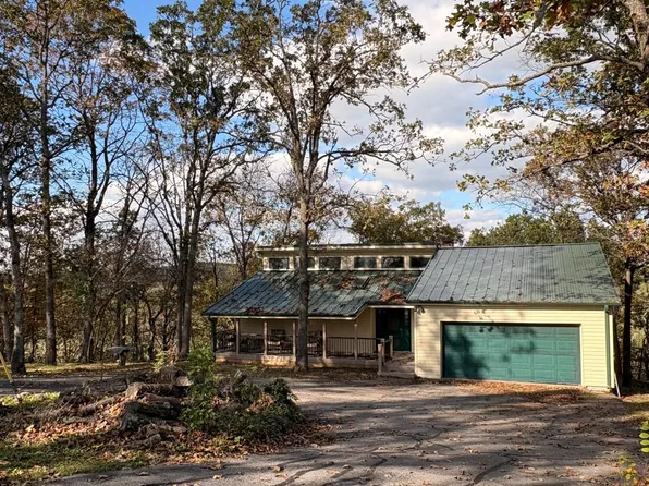 1352 E 400th Road, Bolivar, MO 65613