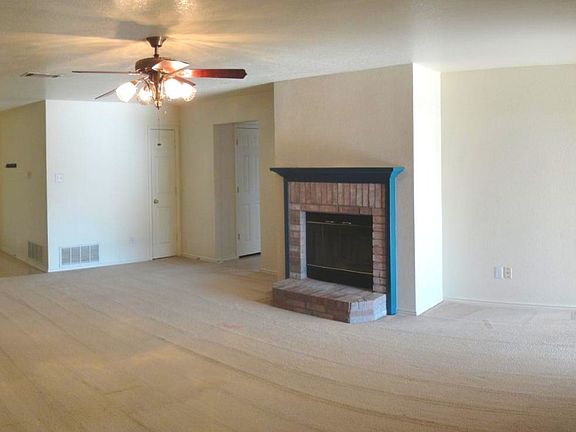 004_Living Room_06162022