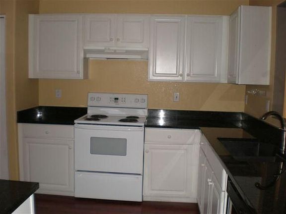 3rd image of 763 W Constitution Dr