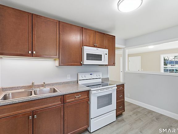 5th image of 32 Concord Court
