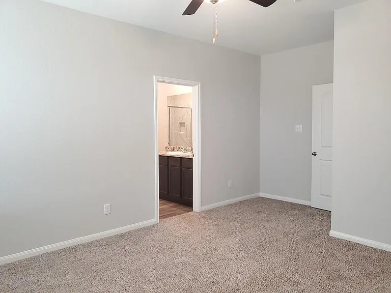 136 Constitution St — Photo 26