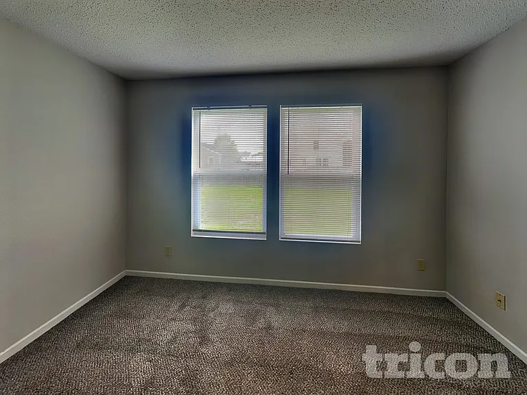 3146 Brandenburg Dr — Photo 6