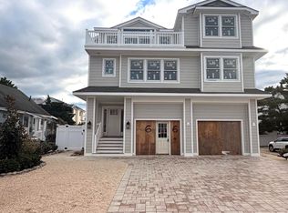 6 E Sigsbee Ave, Brant Beach, NJ 08008