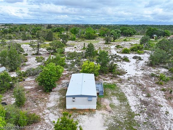 2nd image of 305 River Dr