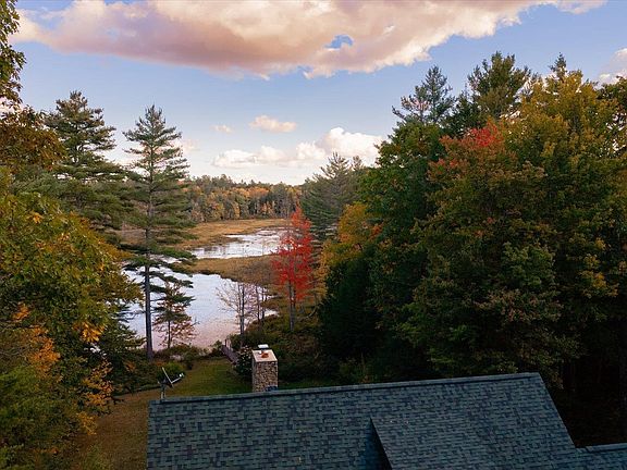 3rd image of 216 Old Forest Road