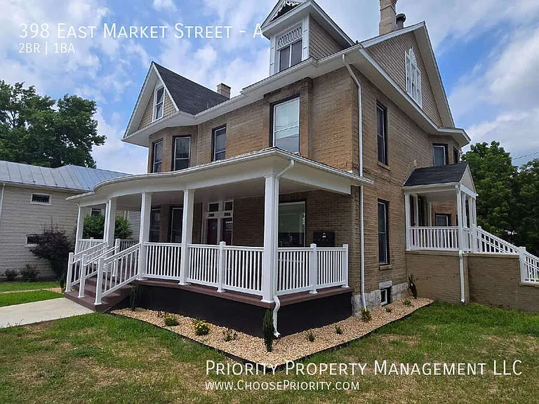 398 E Market St #A — Photo 2