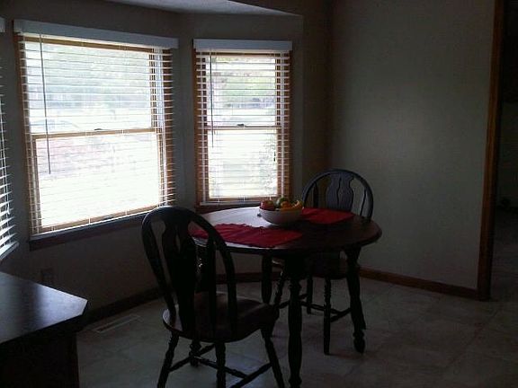EATING AREA