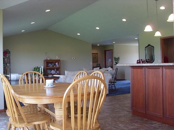 5th image of 407 Broadland Creek Ct