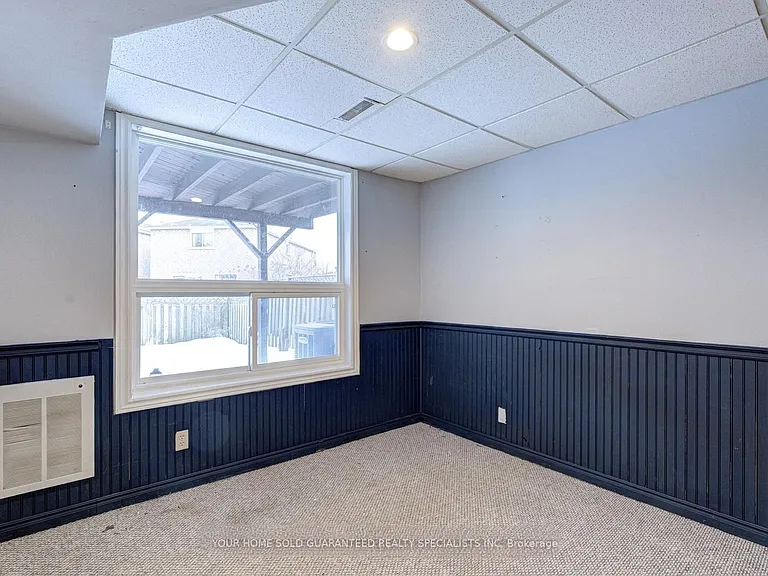 47 Hewitt Cres — Photo 5