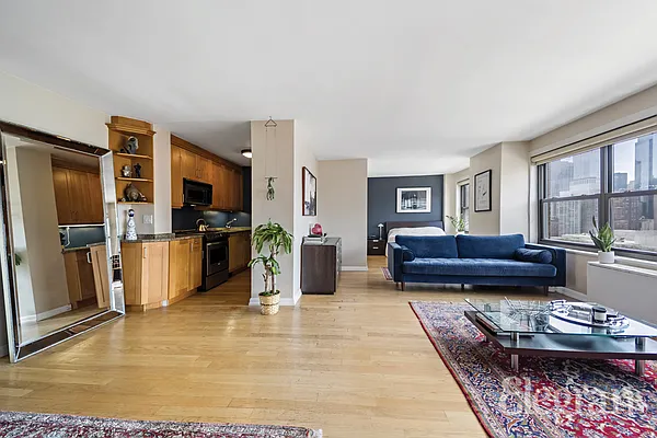 Sold by (Legacy) Elegran | media 5
