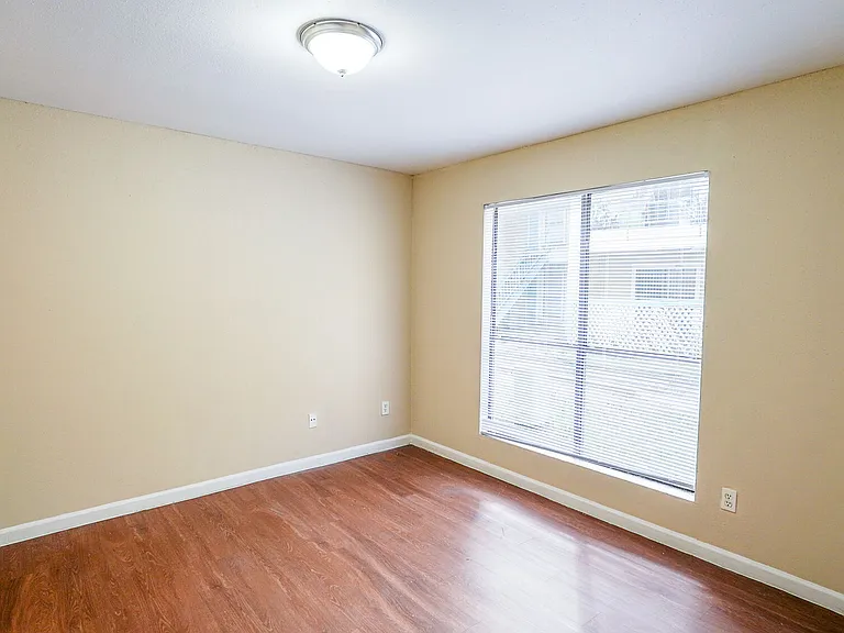 La Esencia Apartments — Photo 14