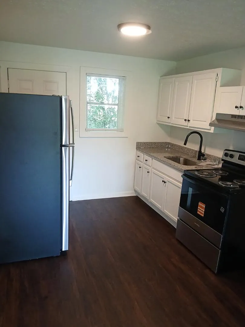 758 Terminal Ct - 758 Terminal Ct Unit 1 — Photo 1