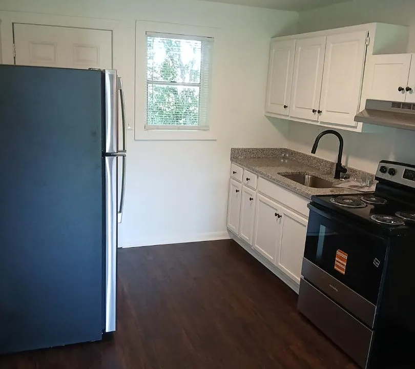 758 Terminal Ct #1
