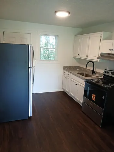 758 Terminal Ct #1 Photo 1