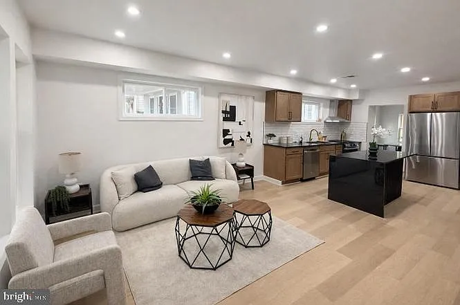 1416 Kearny St NE — Photo 3