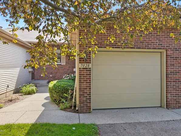 7028 Springtree Ln SW, Grand Rapids, MI 49548
