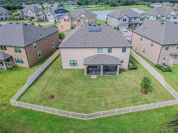 3rd image of 10311 Clover Pine Dr