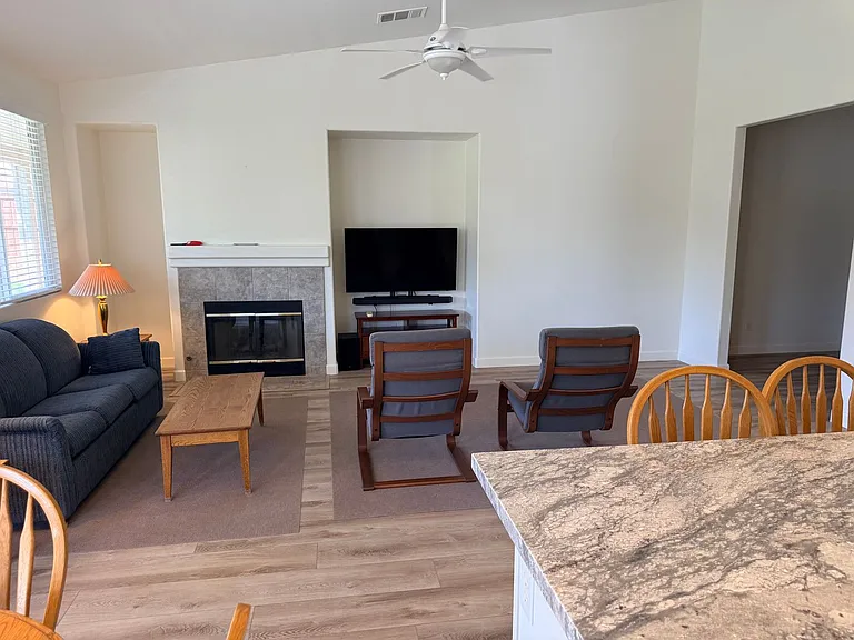 40889 Robards Way — Photo 8