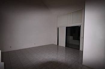 5th image of 2910 Malaga Cir Unit B