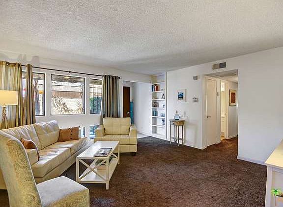 4th image of 460 W Bradshaw Ln #18