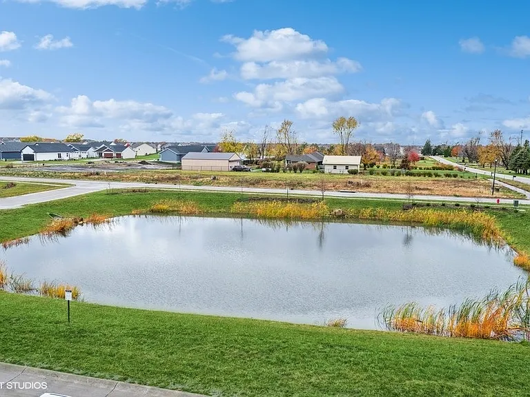 Rookwood Commons — Photo 42