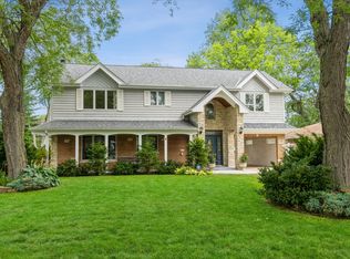 2440 Central Rd, Glenview, IL 60025