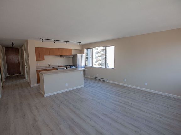 4th image of 1001 Pine St Unit 1210