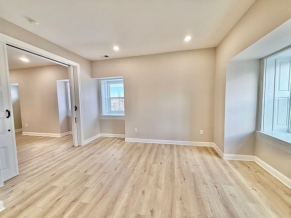 4th image of 1032 N 48th St #D-3d