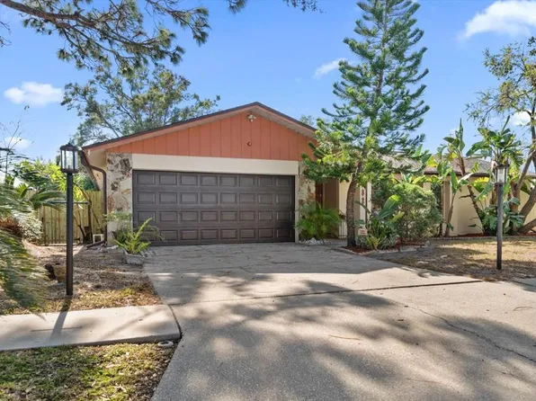 9582 103rd Ave, Seminole, FL 33777